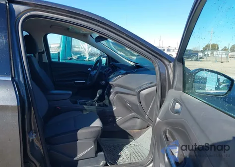 2017 Ford Escape Se z USA, uszkodzony, nr VIN 1FMCU0GD4HUC10160